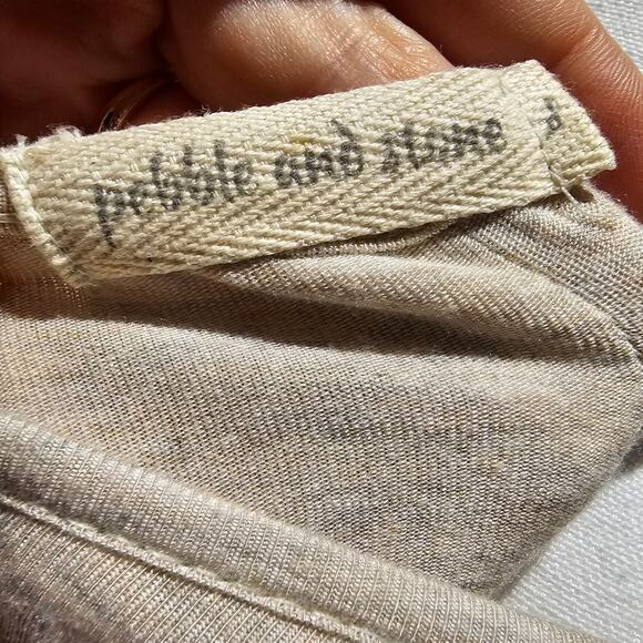 Pebble & Stone S Pleated Back Top Beige Boho Chic Minimalist Chic Layered Blouse - Picture 9 of 11